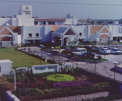 Hotel Express Residency